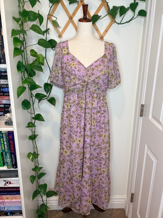 LOFT Dresses & Skirts - LOFT Floral Clip Knotted Balloon Sleeve Midi Dress